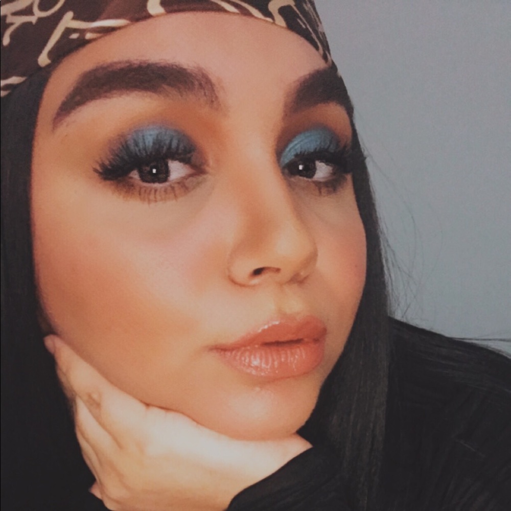 Meet your Posher, Nicole